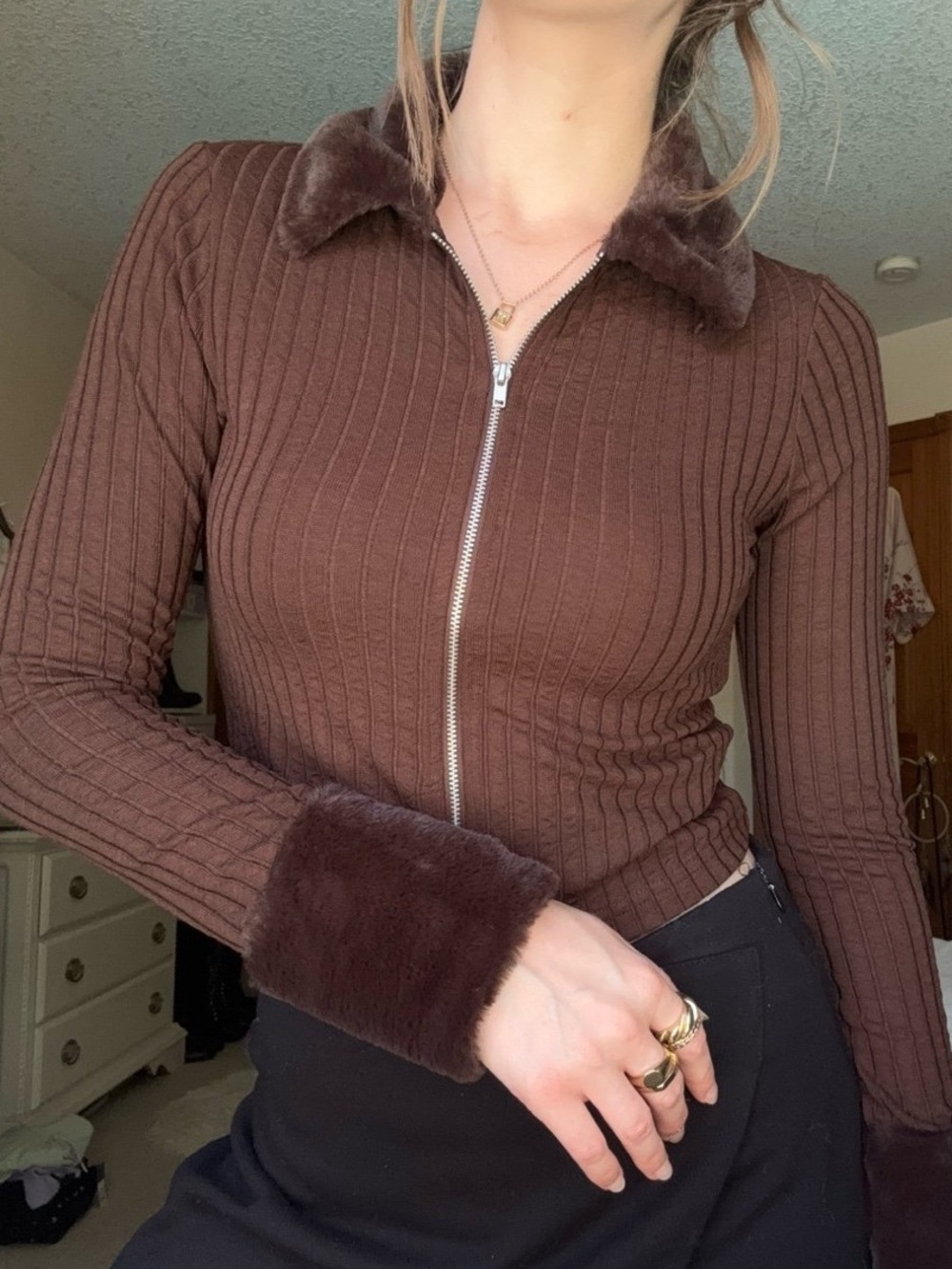 h&m chocolate brown fur trim fitted zip up ribbed cardigan sweater top